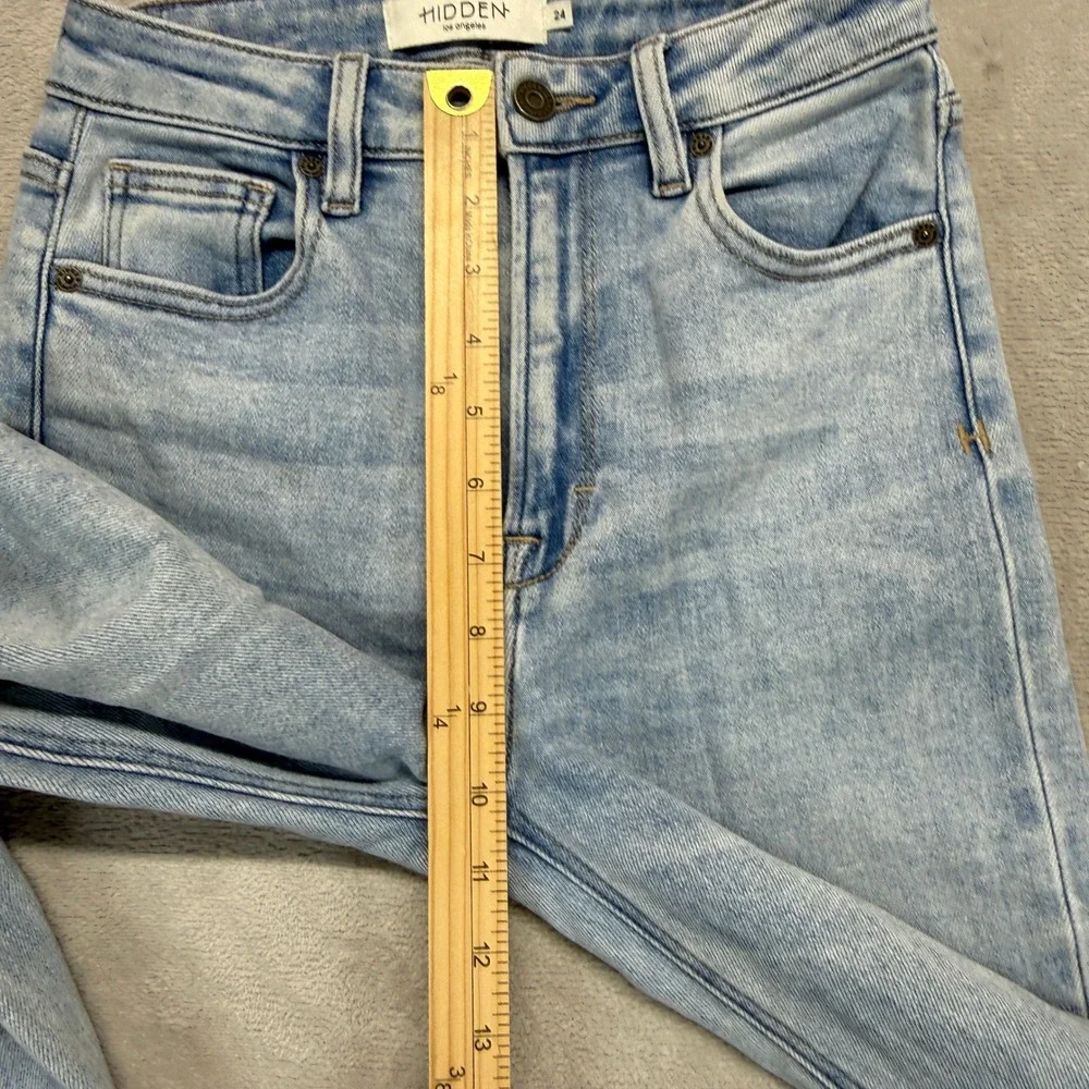 Hidden Los Angeles Jeans Women's 24 Zoey Mom Fit Light Blue Hi Rise Straight Leg